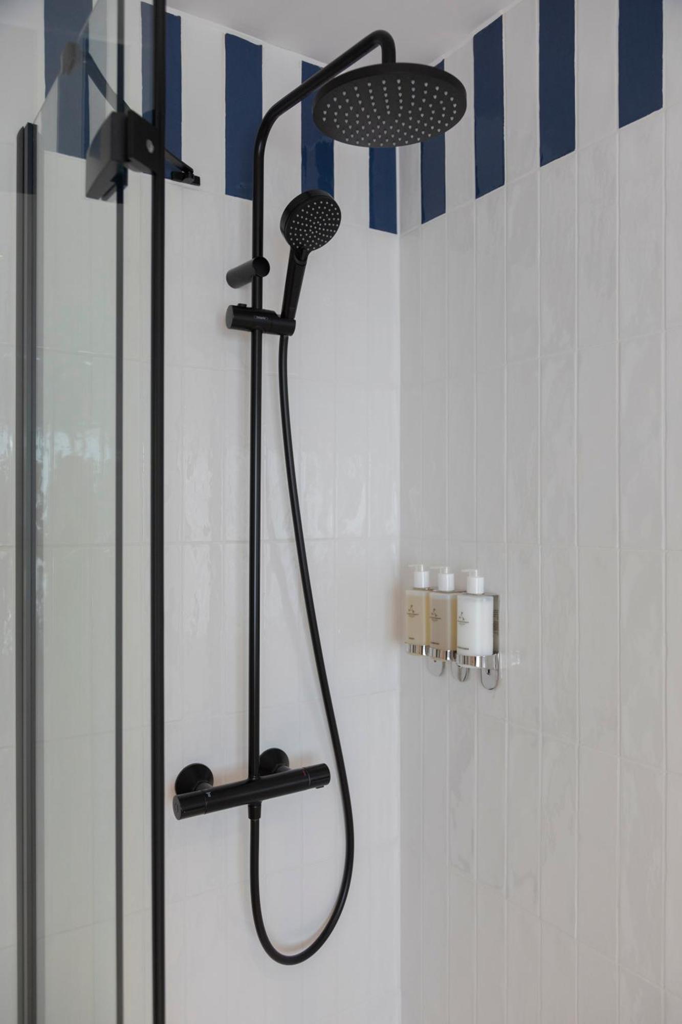The Relais Cooden Beach And Spa Bexhill-on-Sea Eksteriør billede