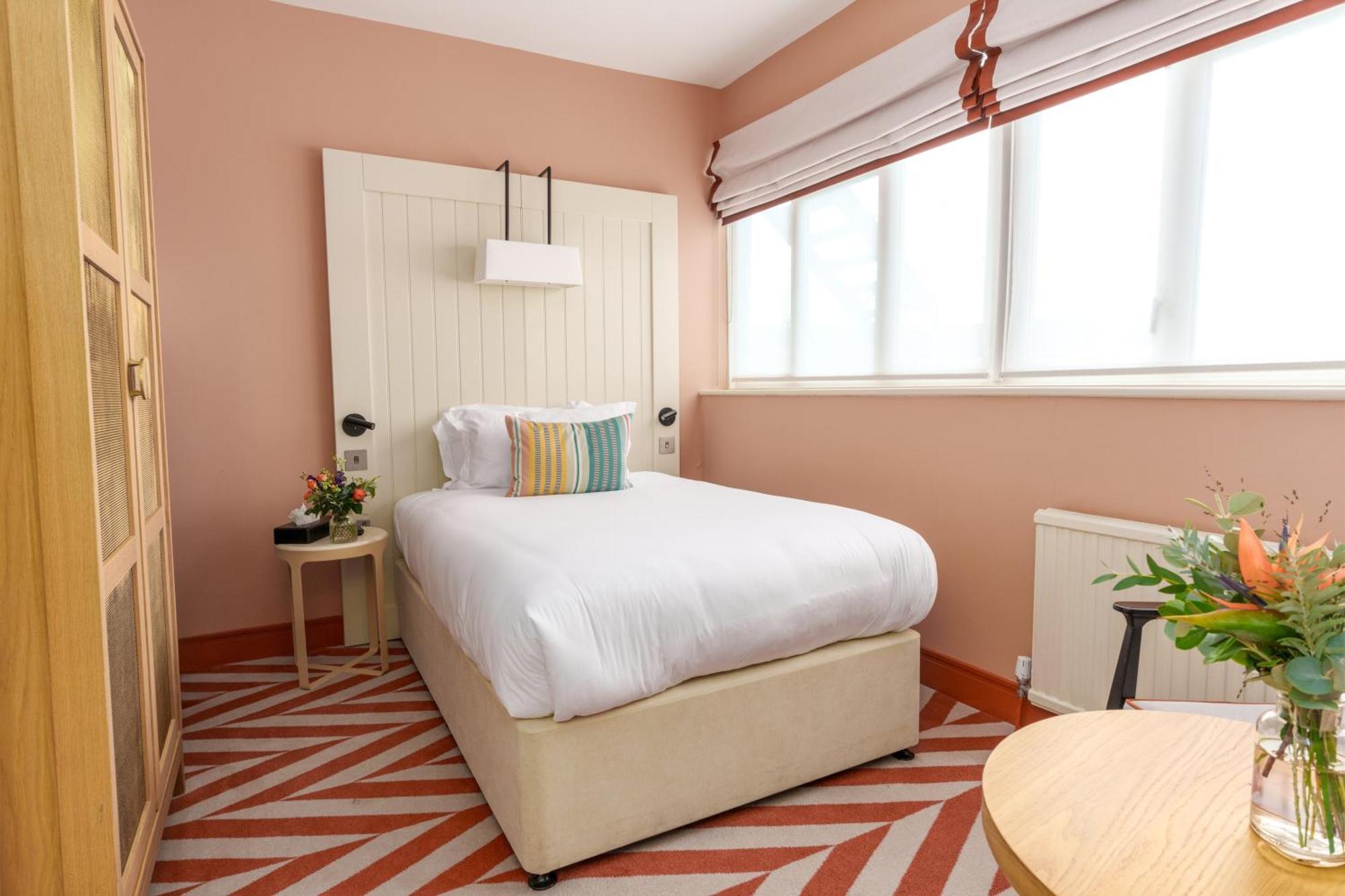 The Relais Cooden Beach And Spa Bexhill-on-Sea Eksteriør billede